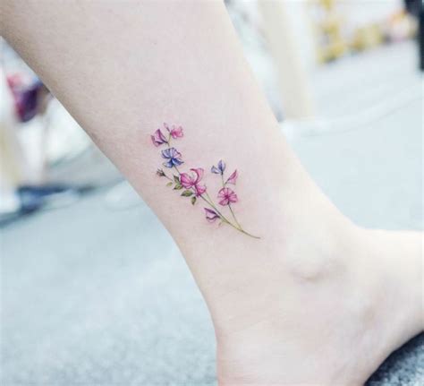 tatuaggi fiori piccoli colorati|TATUAGGI FIORI 